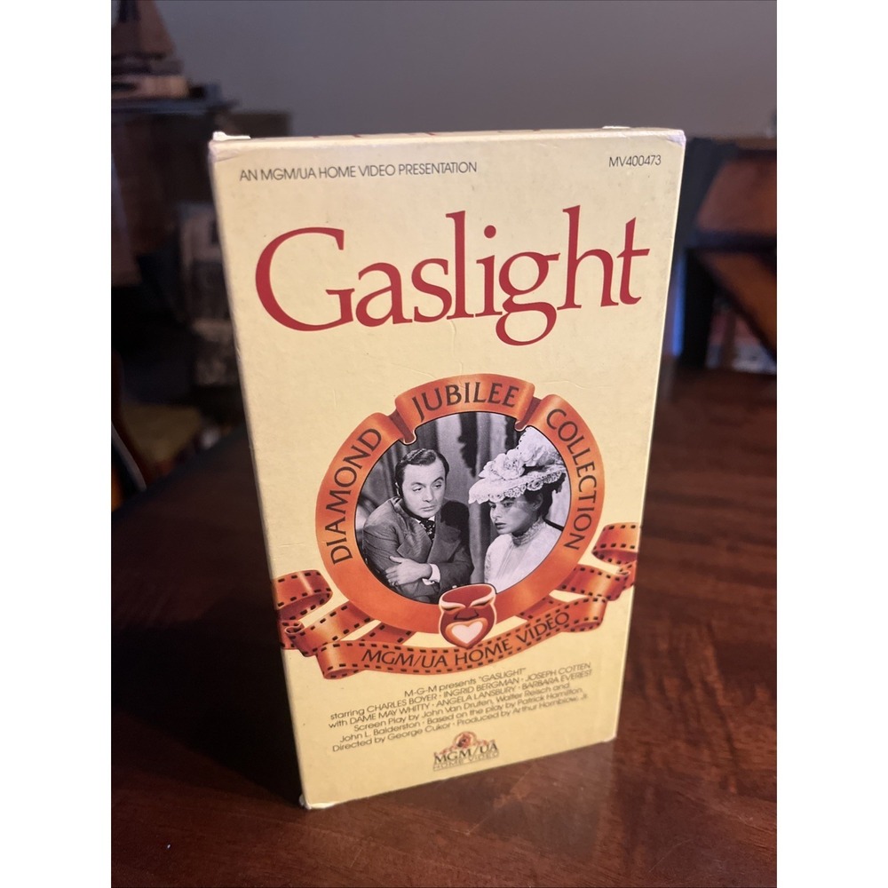 Gaslight (VHS,‎ 1985)